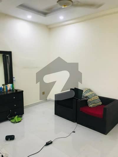 ای ۔ 11/4 ای ۔ 11,اسلام آباد میں 1 کمرے کا 3 مرلہ فلیٹ 65.0 لاکھ میں برائے فروخت۔