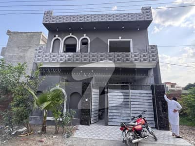 حمزہ ٹاؤن فیز 2 حمزہ ٹاؤن,لاہور میں 5 کمروں کا 5 مرلہ مکان 1.25 کروڑ میں برائے فروخت۔