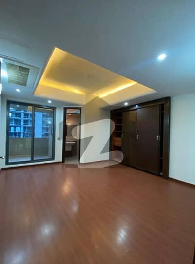 سلوراوکس اپارٹمنٹ ایف ۔ 10,اسلام آباد میں 3 کمروں کا 8 مرلہ فلیٹ 5.6 کروڑ میں برائے فروخت۔