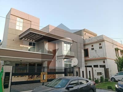 HOUSE FOR SALE DOUBLE STOREY