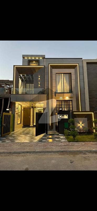 پارک ویو سٹی لاہور میں 5 کمروں کا 5 مرلہ مکان 1.72 کروڑ میں برائے فروخت۔