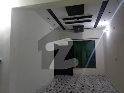 Avail Yourself A Great 1013 Square Feet House In Samsani Road