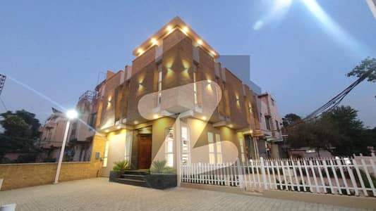 ایف ۔ 10 اسلام آباد میں 1 کنال عمارت 10.5 لاکھ میں کرایہ پر دستیاب ہے۔