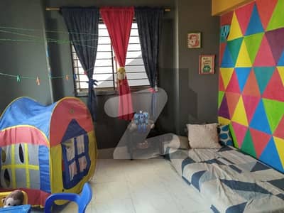 Ideal 1100 Square Feet Flat has landed on market in Sanober Twin Tower, Karachi