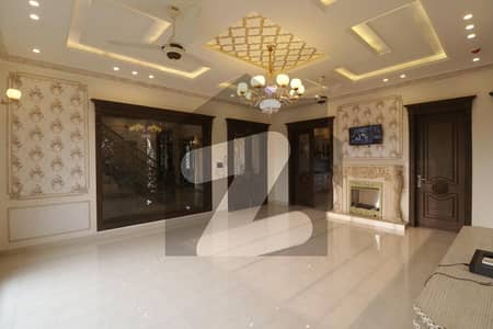 ڈی ایچ اے فیز 1 ڈیفنس (ڈی ایچ اے),لاہور میں 5 کمروں کا 1 کنال مکان 2.5 لاکھ میں کرایہ پر دستیاب ہے۔