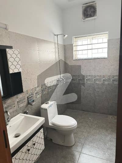20marla house available for rent in central park housing scheme Lahore ferozpur road