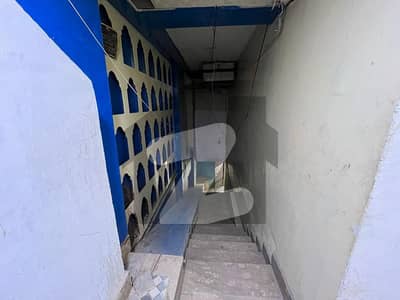 نارتھ ناظم آباد ۔ بلاک ایل نارتھ ناظم آباد,کراچی میں 16 مرلہ دفتر 3.3 لاکھ میں کرایہ پر دستیاب ہے۔