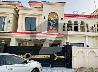 بہادر پور ملتان میں 4 کمروں کا 5 مرلہ مکان 50.0 ہزار میں کرایہ پر دستیاب ہے۔