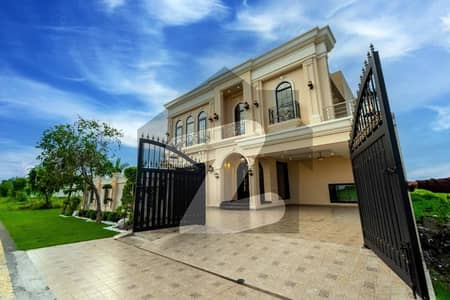 ڈی ایچ اے فیز 7 ڈیفنس (ڈی ایچ اے),لاہور میں 5 کمروں کا 1 کنال مکان 8.15 کروڑ میں برائے فروخت۔