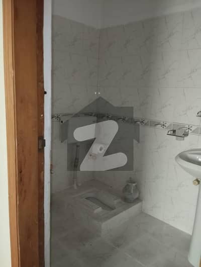 جی ۔ 9 اسلام آباد میں 3 کمروں کا 10 مرلہ بالائی پورشن 1.1 لاکھ میں کرایہ پر دستیاب ہے۔