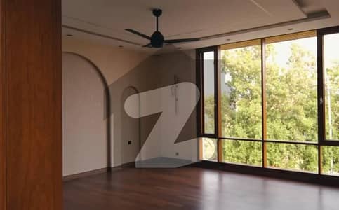 Plot For Sale 100 Yards