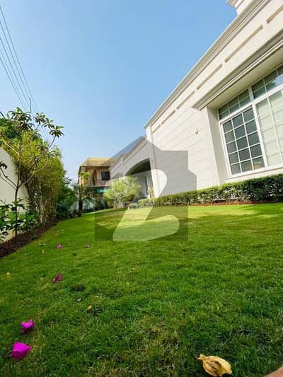 Double Storey House With Basement And 4x Servant Quarter