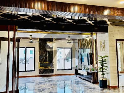 بحریہ ٹاؤن فیز 3 بحریہ ٹاؤن راولپنڈی,راولپنڈی میں 5 کمروں کا 1 کنال مکان 12.0 کروڑ میں برائے فروخت۔