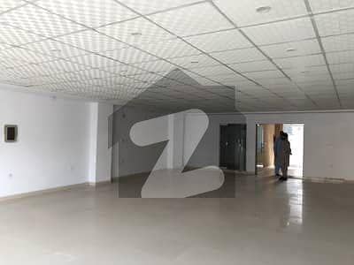 بحریہ آرچرڈ لاہور میں 4 مرلہ دکان 1.6 لاکھ میں کرایہ پر دستیاب ہے۔