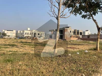 1 KANAL RESIDENTIAL PLOT FOR SALE IN DHA PHASE 5 -K BLOCK.