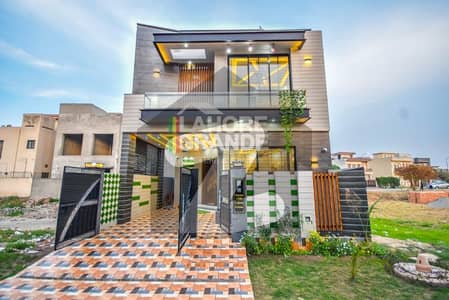 ڈی ایچ اے 9 ٹاؤن ڈیفنس (ڈی ایچ اے),لاہور میں 3 کمروں کا 5 مرلہ مکان 2.19 کروڑ میں برائے فروخت۔