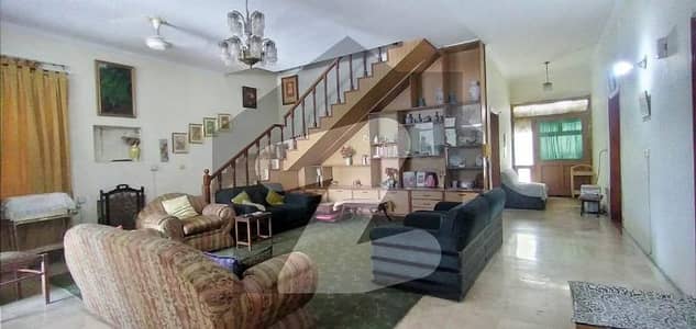 ڈی ایچ اے فیز 1 ڈیفنس (ڈی ایچ اے),لاہور میں 5 کمروں کا 1 کنال مکان 6.5 کروڑ میں برائے فروخت۔