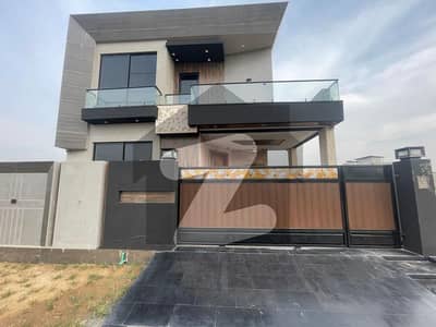 10 MARLA ELEGANT AND FULLY MAINTAINED SUPER HOT LOCATED BUNGALOW IS AVAILABLE IN THE KK BLOCK OF DHA PHASE 4 LAHORE. FULL BASEMENT HOUSE