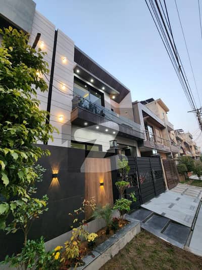 پاک عرب ہاؤسنگ سوسائٹی لاہور میں 3 کمروں کا 5 مرلہ مکان 2.7 کروڑ میں برائے فروخت۔