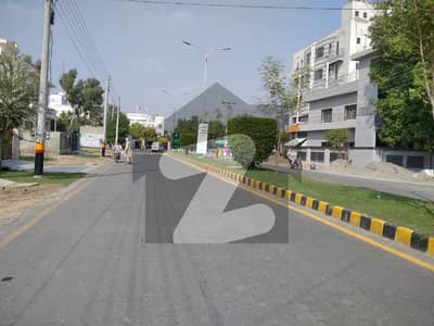 Great Location 1 Kanal Plot For Sale In B Block, Central Park Lahore