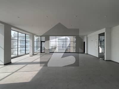 ڈی ایچ اے فیز 8 ڈی ایچ اے ڈیفینس,کراچی میں 10 مرلہ دفتر 3.75 لاکھ میں کرایہ پر دستیاب ہے۔