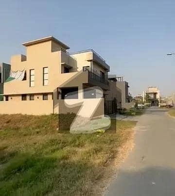 ڈی ایچ اے 9 ٹاؤن - بلاک ای ڈی ایچ اے 9 ٹاؤن,ڈی ایچ اے ڈیفینس,لاہور میں 6 مرلہ رہائشی پلاٹ 90.0 لاکھ میں برائے فروخت۔