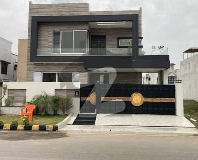 بحریہ ٹاؤن راولپنڈی راولپنڈی میں 5 کمروں کا 10 مرلہ مکان 1.15 لاکھ میں کرایہ پر دستیاب ہے۔