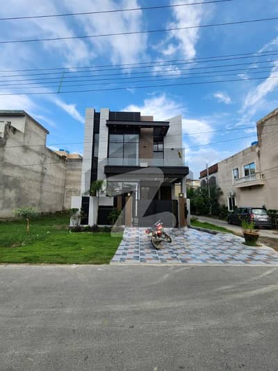 پاک عرب ہاؤسنگ سوسائٹی لاہور میں 3 کمروں کا 5 مرلہ مکان 85.0 ہزار میں کرایہ پر دستیاب ہے۔