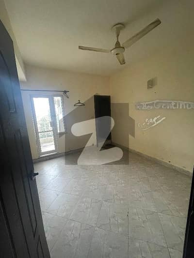 Flat Of 650 Square Feet Available In E-11/4