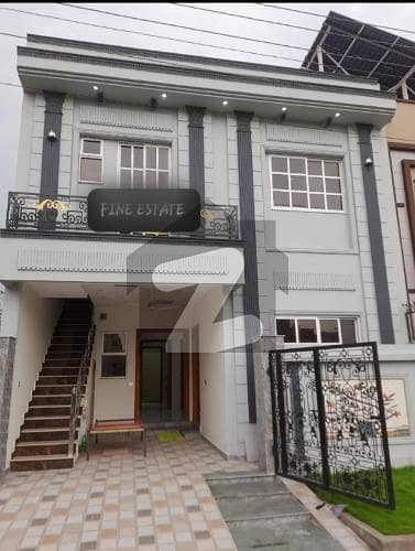 الحفیظ گارڈن - فیز 5 الحفیظ گارڈن,جی ٹی روڈ,لاہور میں 5 کمروں کا 5 مرلہ مکان 2.4 کروڑ میں برائے فروخت۔