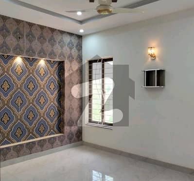 بحریہ ٹاؤن سیکٹر سی بحریہ ٹاؤن,لاہور میں 3 کمروں کا 5 مرلہ مکان 85.0 ہزار میں کرایہ پر دستیاب ہے۔