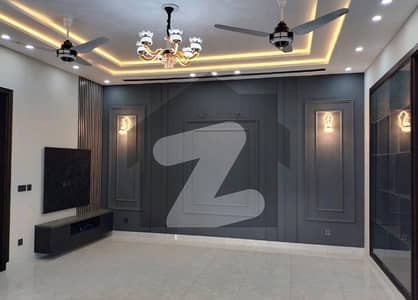 Ideally Located House Of 1 Kanal Is Available For rent In Lahore