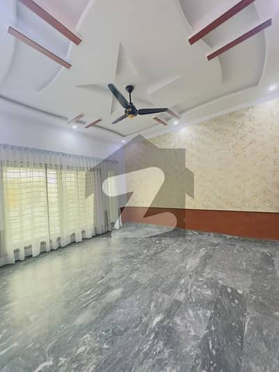 10 Marla Modern Luxury House For Rent