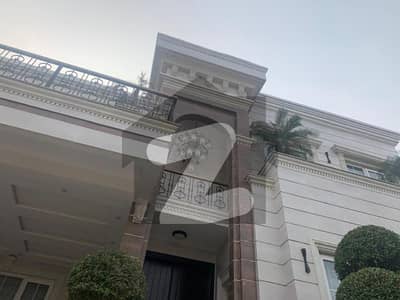 Untouched Modern Upper Portion Of House In DHA Phase 8 (Ex Park View)