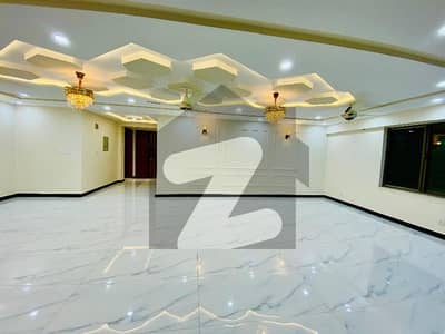 ایف ۔ 11 مرکز ایف ۔ 11,اسلام آباد میں 3 کمروں کا 12 مرلہ فلیٹ 2.5 لاکھ میں کرایہ پر دستیاب ہے۔