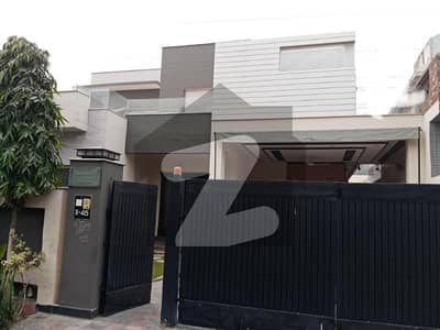 ڈی ایچ اے فیز 3 ڈیفنس (ڈی ایچ اے),لاہور میں 5 کمروں کا 1 کنال مکان 6.5 کروڑ میں برائے فروخت۔