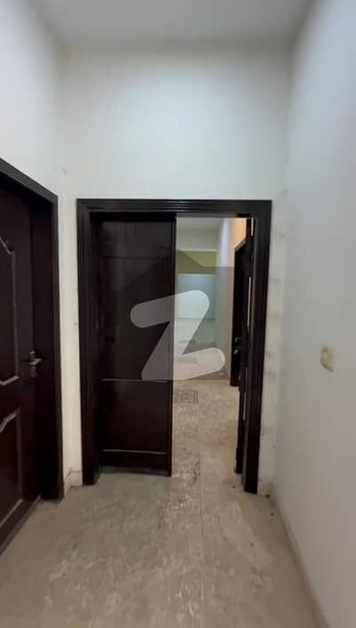 عسکری 11 عسکری,لاہور میں 3 کمروں کا 10 مرلہ فلیٹ 2.88 کروڑ میں برائے فروخت۔