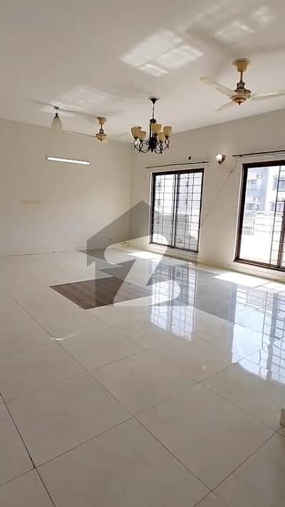 عسکری 11 عسکری,لاہور میں 3 کمروں کا 10 مرلہ فلیٹ 1.05 لاکھ میں کرایہ پر دستیاب ہے۔