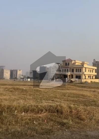 ممتاز سٹی - چناب بلاک ممتاز سٹی,اسلام آباد میں 5 مرلہ کمرشل پلاٹ 3.5 کروڑ میں برائے فروخت۔