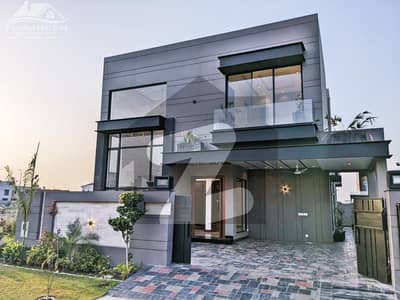 ڈی ایچ اے فیز 5 ڈیفنس (ڈی ایچ اے),لاہور میں 4 کمروں کا 10 مرلہ مکان 6.75 کروڑ میں برائے فروخت۔