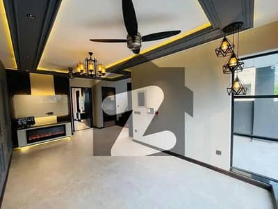 ڈی ایچ اے 9 ٹاؤن ۔ بلاک اے ڈی ایچ اے 9 ٹاؤن,ڈیفنس (ڈی ایچ اے),لاہور میں 3 کمروں کا 5 مرلہ مکان 2.35 کروڑ میں برائے فروخت۔