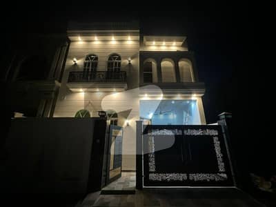 سٹی ہاؤسنگ سوسائٹی سیالکوٹ میں 4 کمروں کا 5 مرلہ مکان 1.7 کروڑ میں برائے فروخت۔