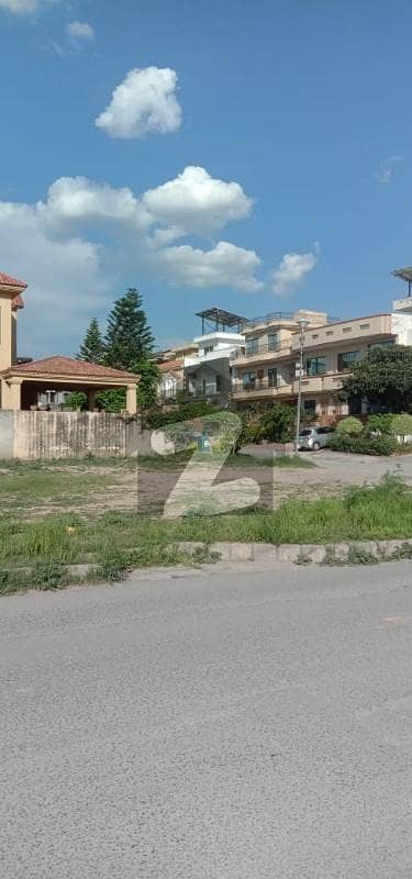 corner plot investor price extra land