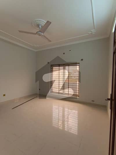 جی ۔ 13 اسلام آباد میں 3 کمروں کا 10 مرلہ بالائی پورشن 1.15 لاکھ میں کرایہ پر دستیاب ہے۔