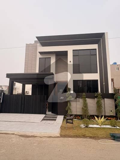 بینکرس ایوینیو کوآپریٹو ہاؤسنگ سوسائٹی لاہور میں 5 کمروں کا 9 مرلہ مکان 3.35 کروڑ میں برائے فروخت۔