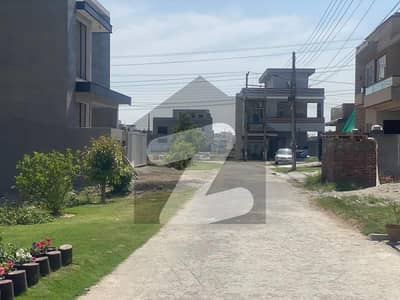 ایل ڈی اے ایوینیو ۔ بلاک اے ایل ڈی اے ایوینیو,لاہور میں 1 کنال رہائشی پلاٹ 1.75 کروڑ میں برائے فروخت۔