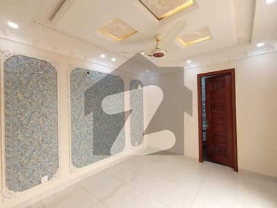 پیراگون سٹی لاہور میں 3 کمروں کا 5 مرلہ مکان 2.5 کروڑ میں برائے فروخت۔