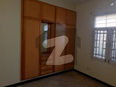 گلستانِِ جوہر ۔ بلاک 11 گلستانِ جوہر,کراچی میں 6 کمروں کا 4 مرلہ مکان 80.0 ہزار میں کرایہ پر دستیاب ہے۔