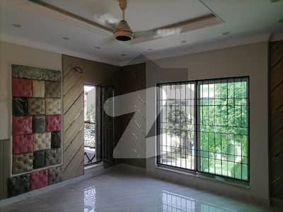 علی پارک کینٹ,لاہور میں 2 کمروں کا 10 مرلہ بالائی پورشن 55.0 ہزار میں کرایہ پر دستیاب ہے۔