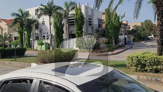 بحریہ ٹاؤن فیز 3 بحریہ ٹاؤن راولپنڈی,راولپنڈی میں 2 کمروں کا 12 مرلہ مکان 85.0 ہزار میں کرایہ پر دستیاب ہے۔